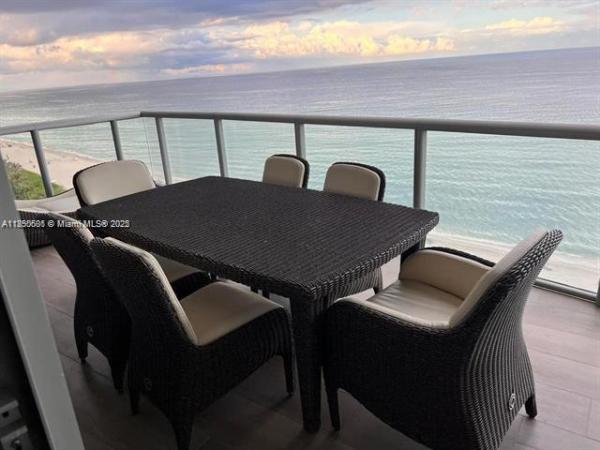 17121 COLLINS AVE #1207, SUNNY ISLES BEACH, FL 33160