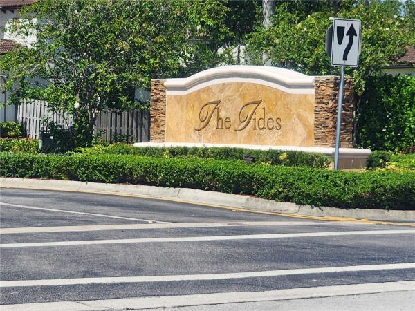 LAKES BY THE BAY FAYE REP