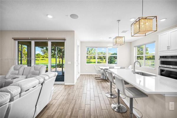 PARKVIEW AT HILLCREST