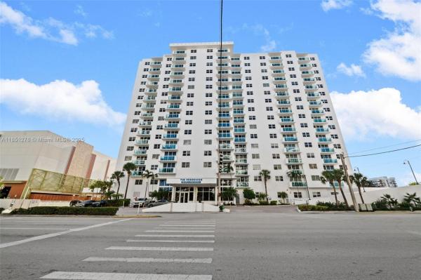 3000 S OCEAN DR #102, HOLLYWOOD, FL 33019
