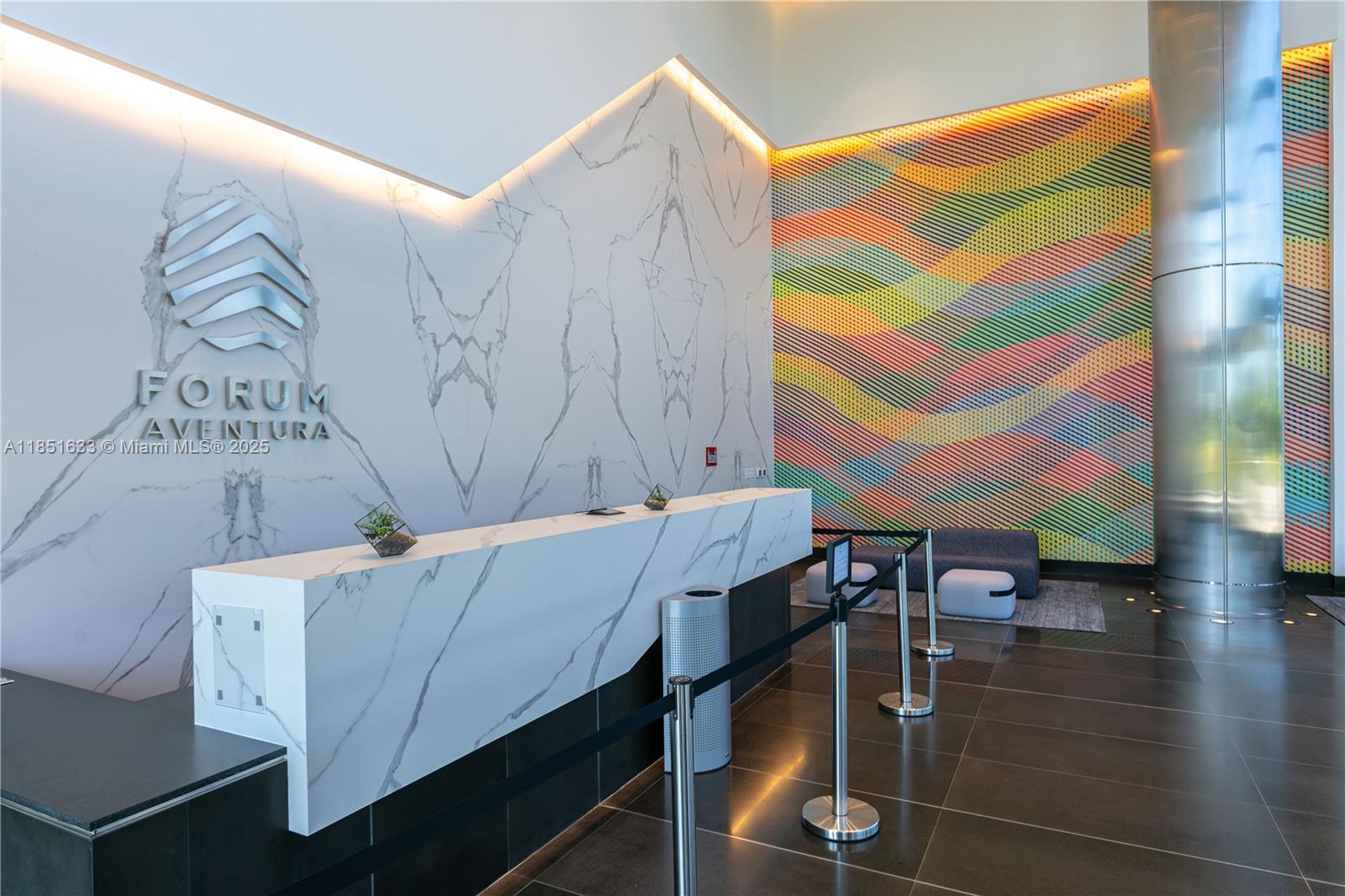 FORUM AVENTURA - фото