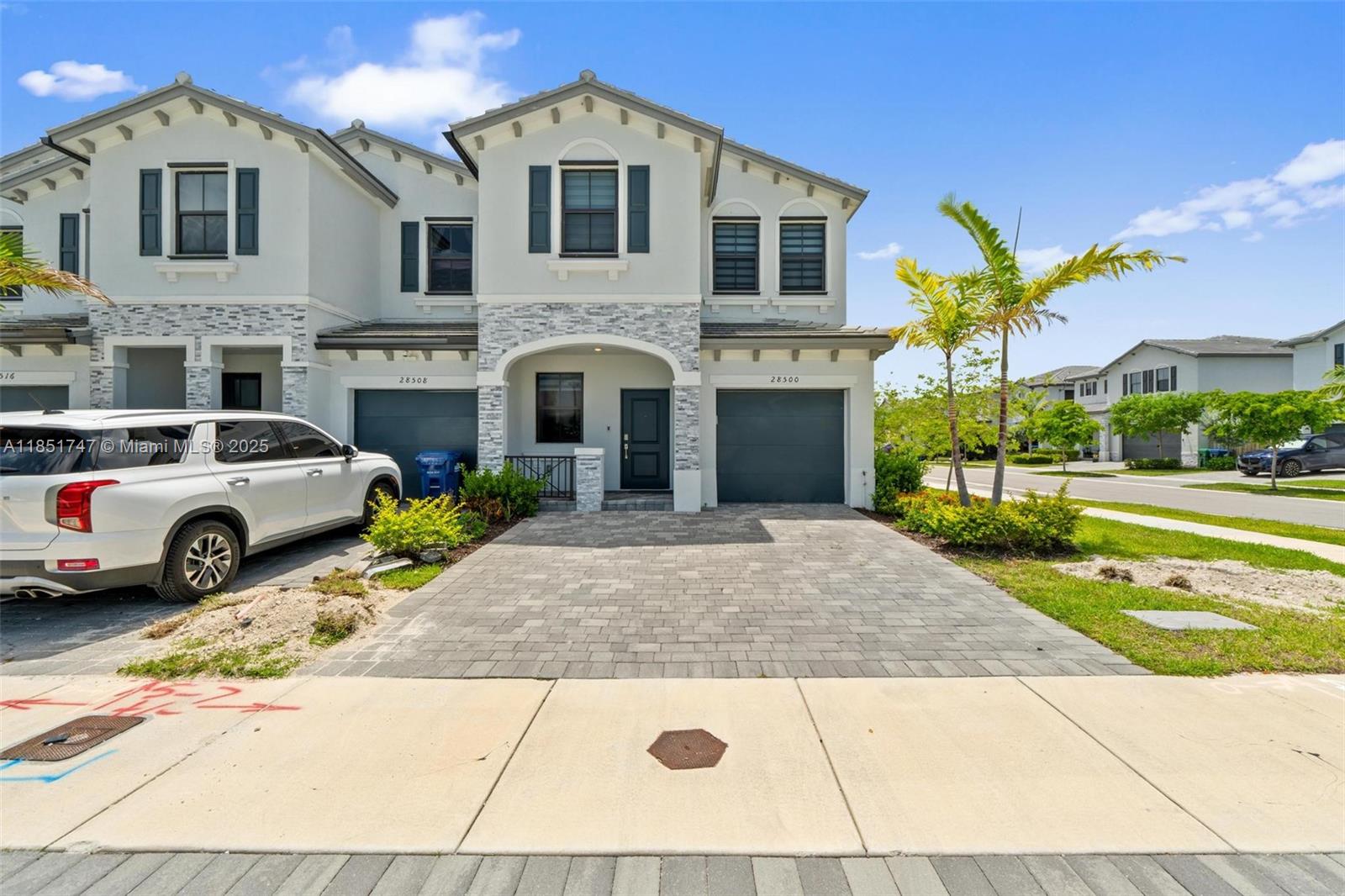 PINE VISTA - фото