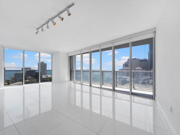 495 BRICKELL AVE #1801, MIAMI, FL 33131