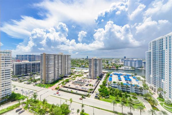 1950 S OCEAN DR #21F, HALLANDALE BEACH, FL 33009