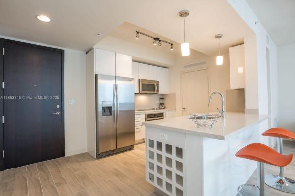 NINE AT MARY BRICKELL VIL