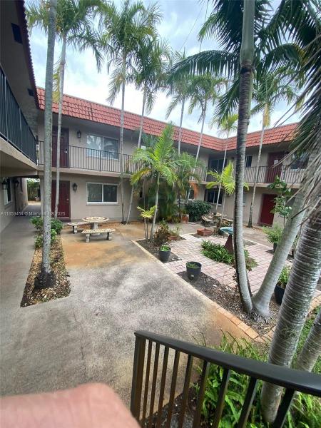 WINDSOR COURT CONDOMINIUM