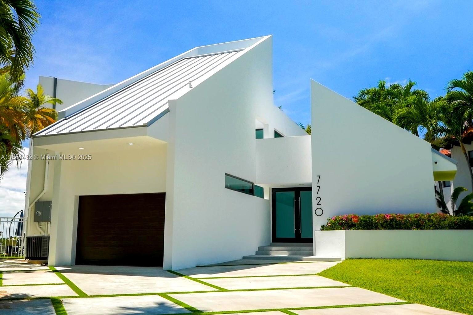 NORTH BAY ISLAND - фото