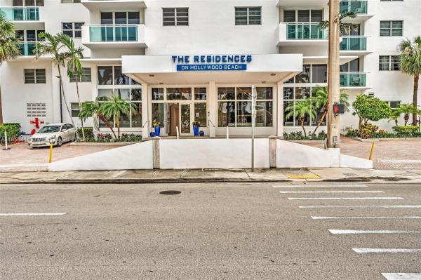 3000 S OCEAN DR #1210, HOLLYWOOD, FL 33019