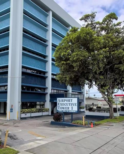 CAFETERIA MIAMI BY MIREYA