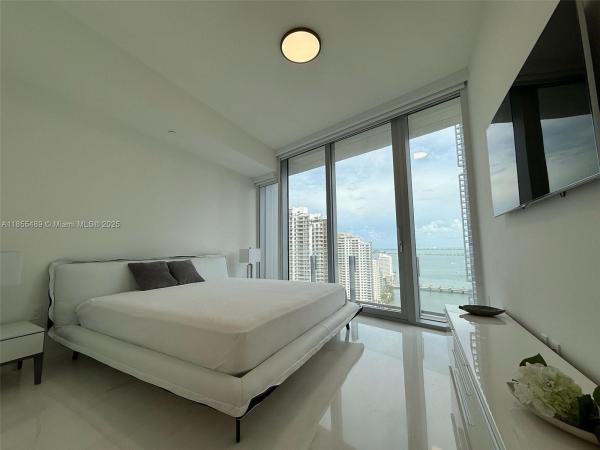 300 BISCAYNE BOULEVARD WAY #2706, MIAMI, FL 33131