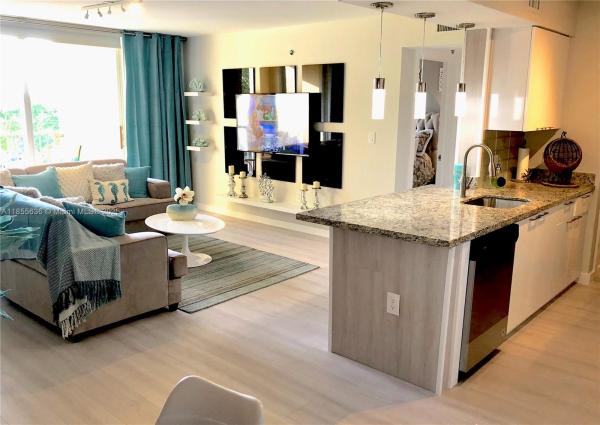 THE YACHT CLUB AT AVENTUR