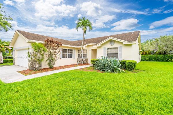 COUNTRY WALK LAKESIDE PAT