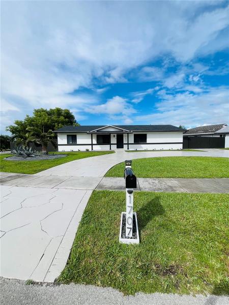 HOMESTEAD LAKES FARMLIFE