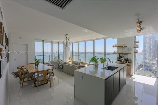 BISCAYNE BEACH CONDO