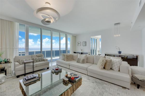 15811 COLLINS AVE #2101, SUNNY ISLES BEACH, FL 33160