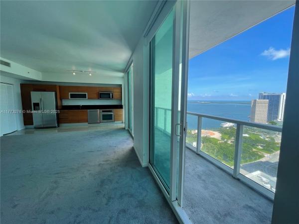 244 BISCAYNE BLVD #3505, MIAMI, FL 33132