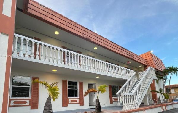 CRYSTAL GREENS NORTH COND