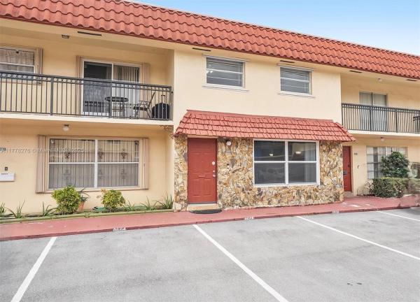 BRENTWOOD TOWNHOUSE 1