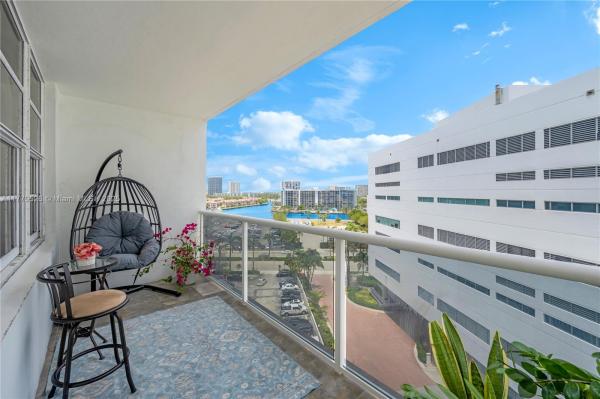 3725 S OCEAN DR #1015, HOLLYWOOD, FL 33019