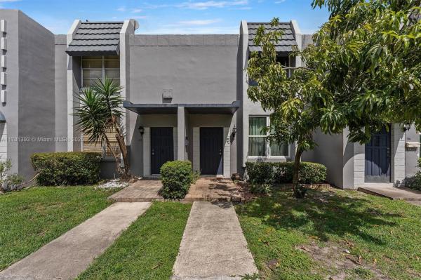 THE ARBOUR TOWNHOUSE NO 3