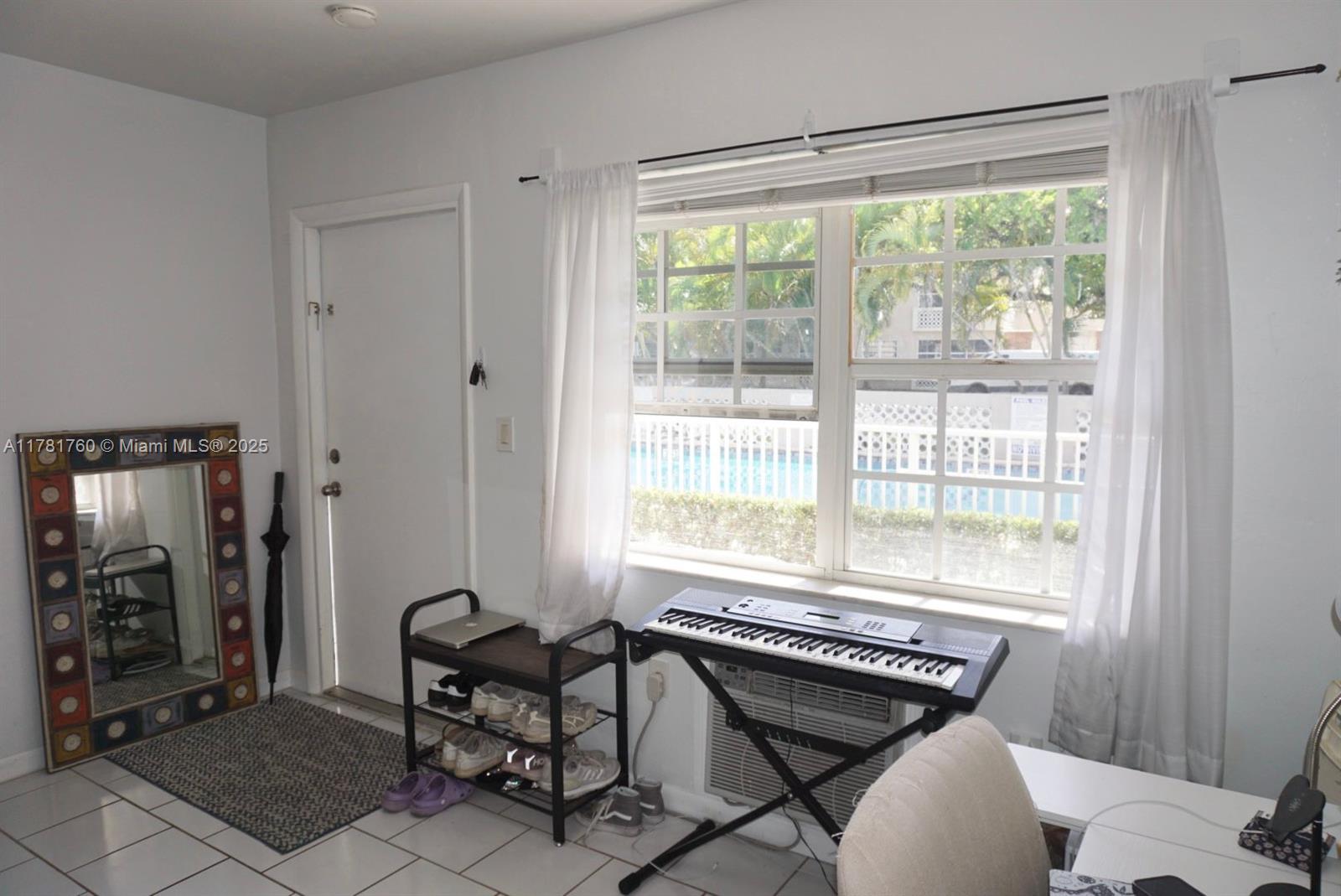 SANTONA CONDO - фото