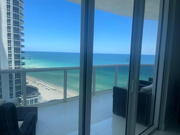 15811 COLLINS AVE #1402, SUNNY ISLES BEACH, FL 33160