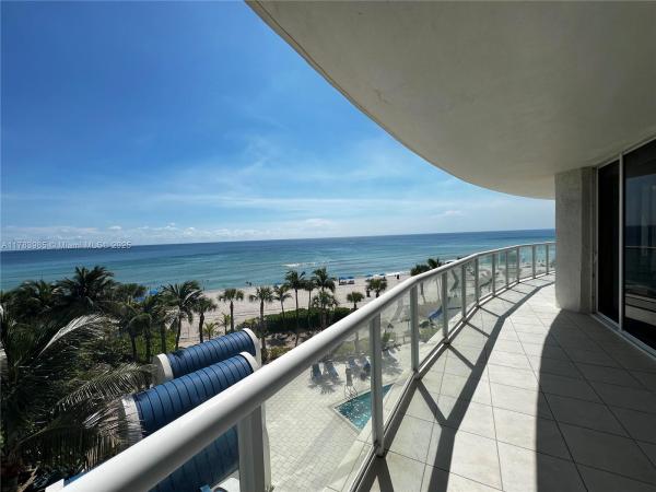 18671 COLLINS AVE #402, SUNNY ISLES BEACH, FL 33160