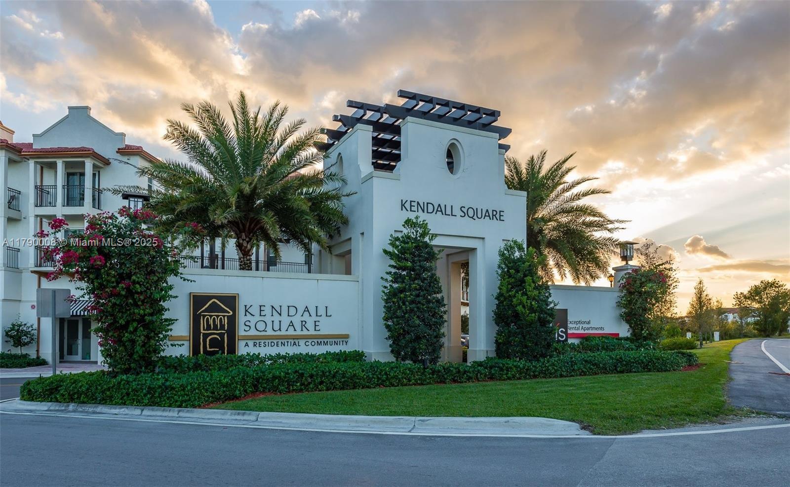 Townhouse - фото