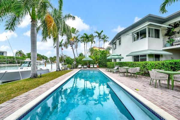 PINE TREE PALMS CONDO