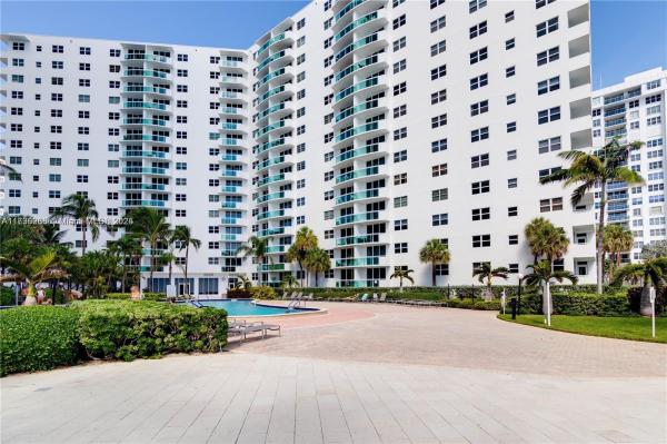 3001 S OCEAN DR #443, HOLLYWOOD, FL 33019