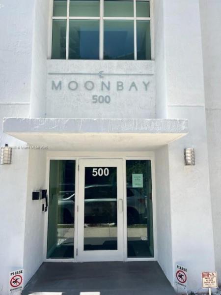 MOON BAY OF MIAMI CONDO