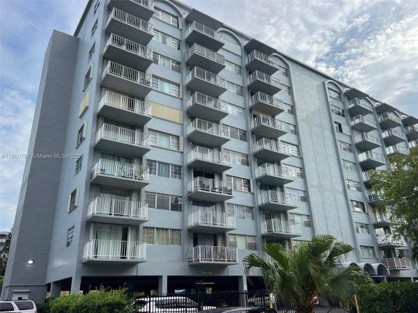 Three Horizons North Cond