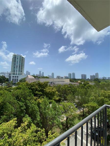BRICKELL WAY CONDO