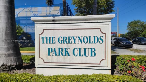 Greynolds Park Club
