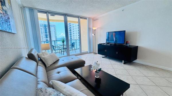 2501 S OCEAN DR #PH39, HOLLYWOOD, FL 33019