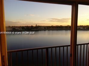 LAKESHORE AT UNIVERSITY P