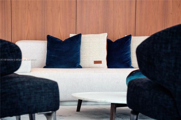 300 BISCAYNE BOULEVARD WAY #5101, MIAMI, FL 33131