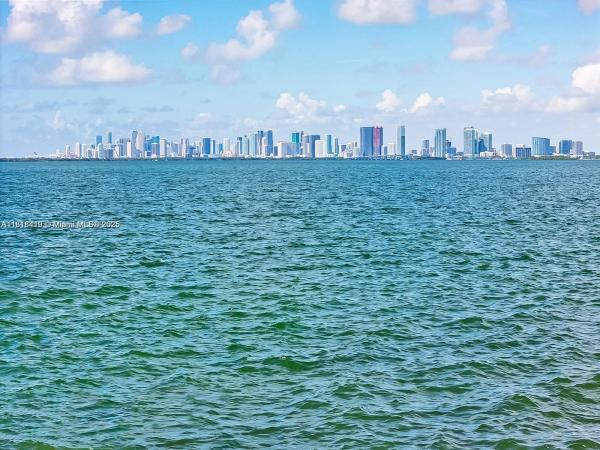 ISLE OF NORMANDY MIAMI VI