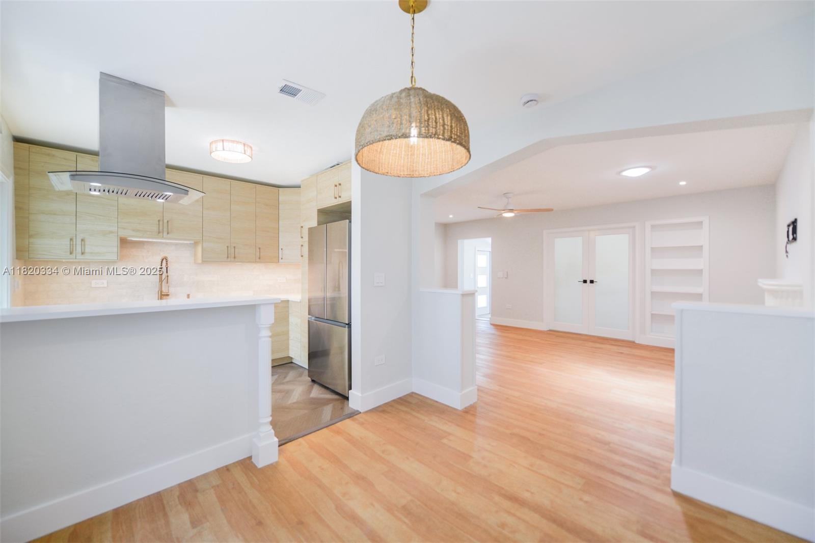 BISCAYNE BCH SUB - фото