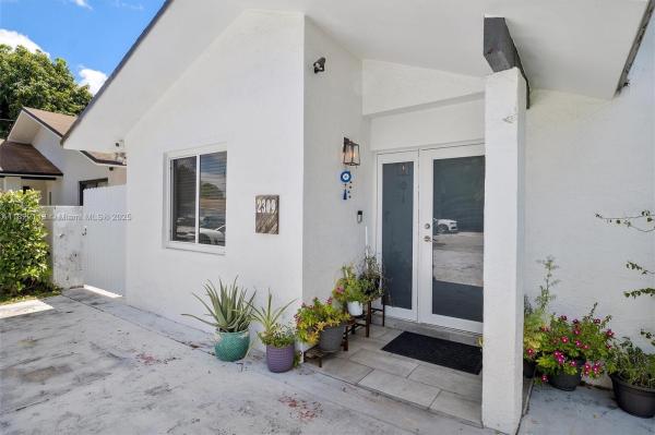 CORAL WAY PARK SEC B