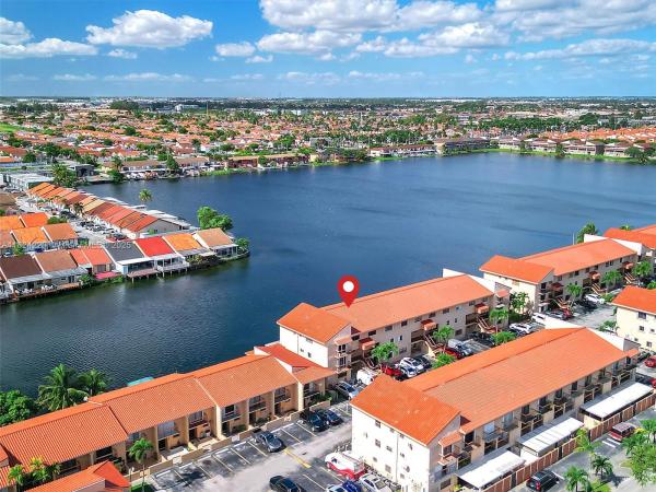 VISTA ALEGRE TOWNHOMES