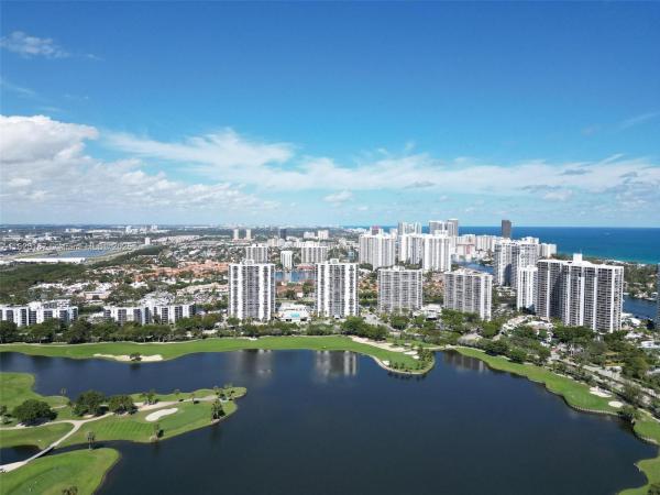 AVENTURA ELDORADO CONDO