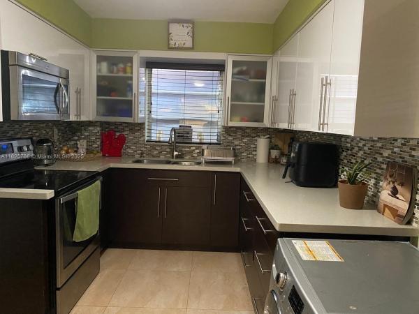 FIFTH HORIZONS CONDO