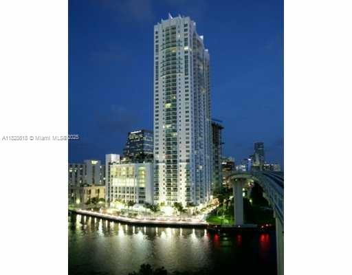 BRICKELL ON THE RIVER N T