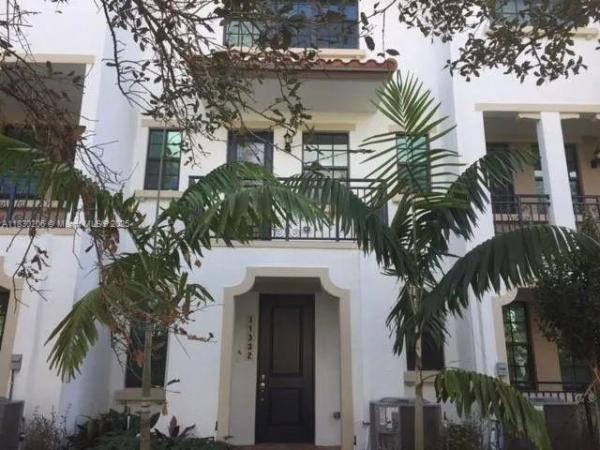 PEMBROKE LAKES SOUTH