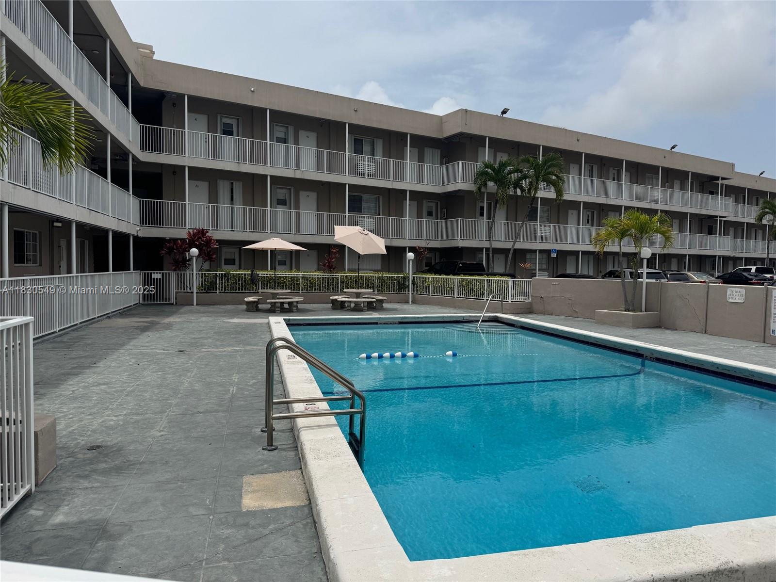 Santona Condo - фото