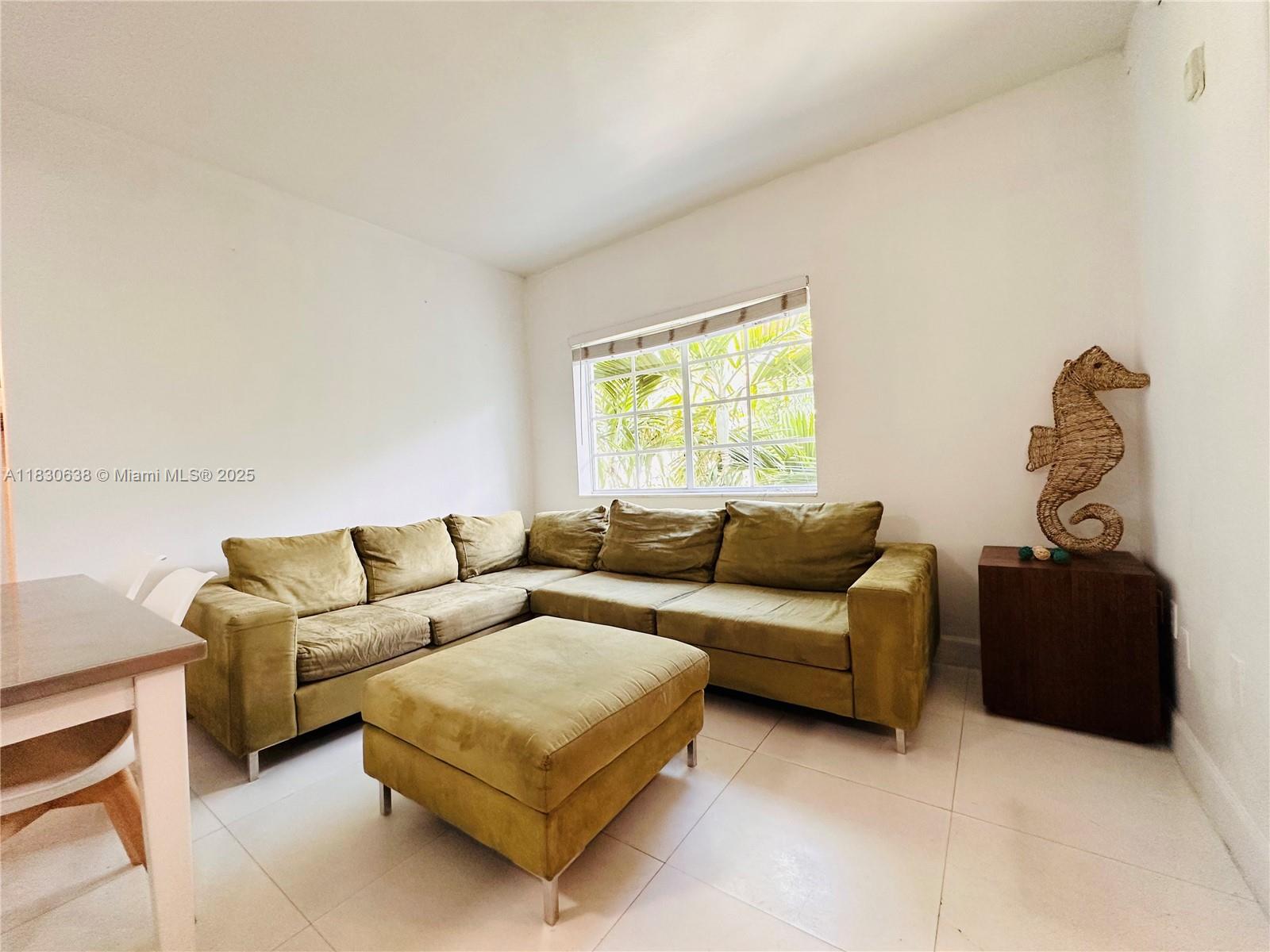 1300 PENNSYLVANIA CONDO - фото