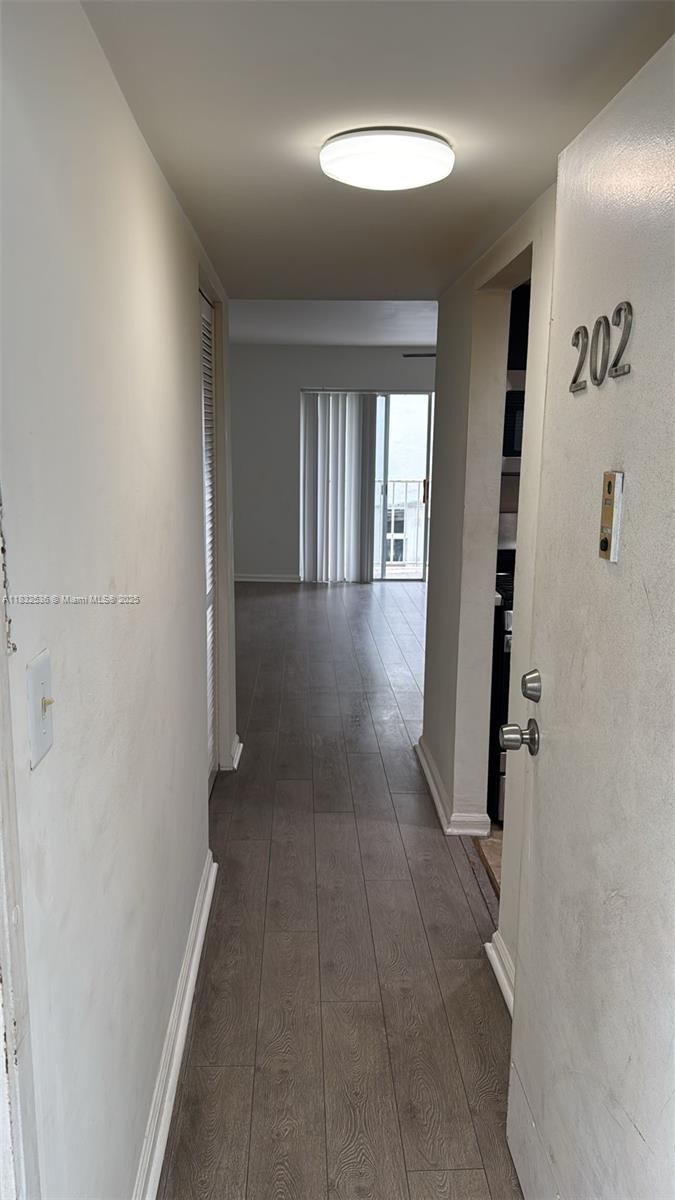 MERIDIAN PLAZA ASSOC COND - фото