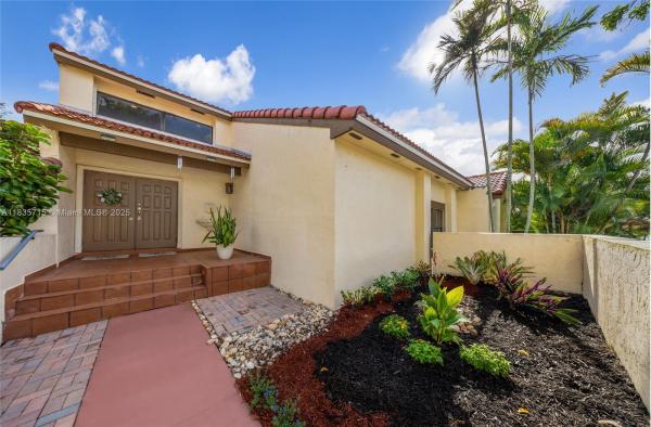 THE MOORS TOWNHOUSES