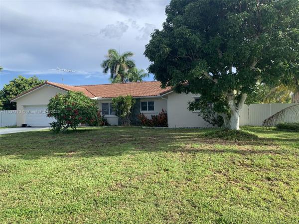 CARIBBEAN COURT ESTATES